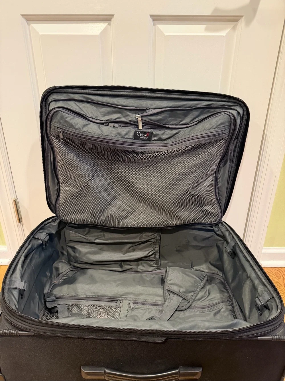 TravelPro Crew 5 Expandable 24
